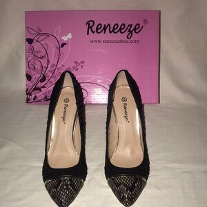 Beautiful Women’s Reneeze Black Heels/Pumps Size 8 - New in Box